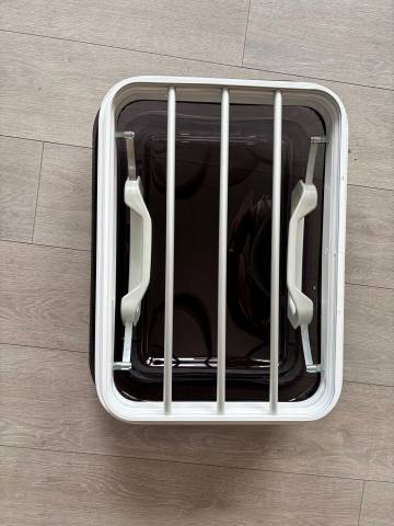 Lanterneau avec grille pour van et camion chevaux - 350 x 500 mm