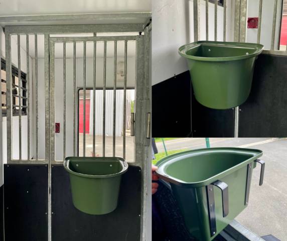 Mangeoire suspendue 12L - plastique incassable