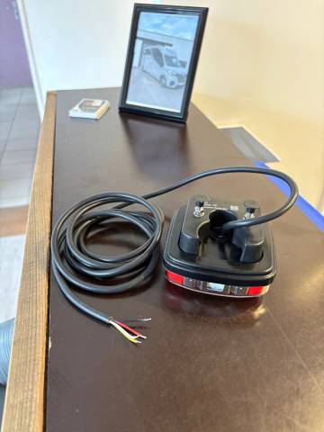 Feu arrière à leds VL chevaux clignotant - 12/24 volts