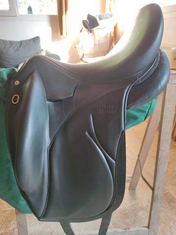 Selle dressage devoucoux Makila lab