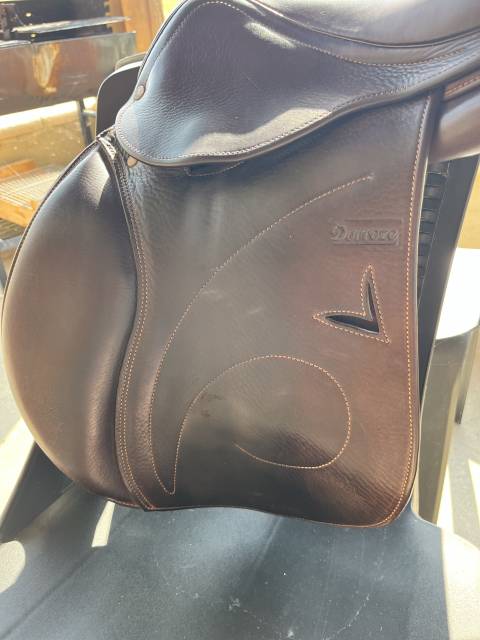 Selle cuir 17 pouces 