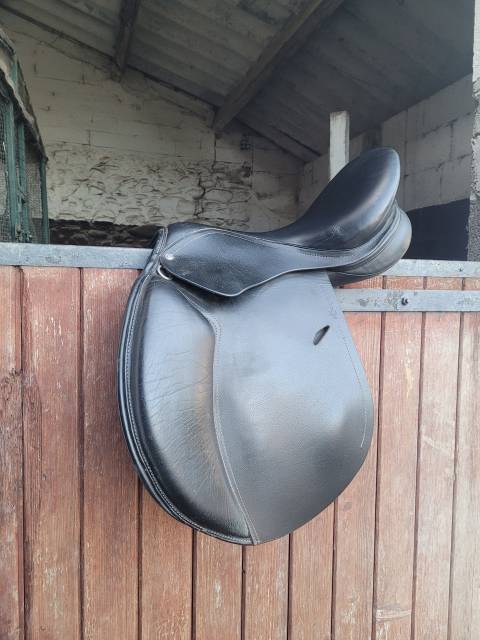 Selle fouganza très peu servie 