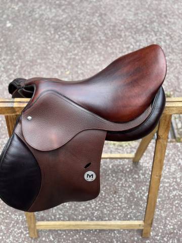 Selle Meyer modèle Marianne taille 17,5 année 2023