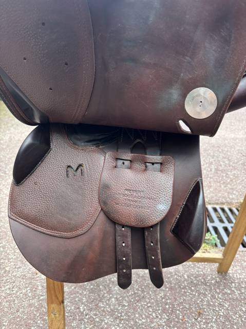 Selle Meyer modèle Marianne taille 17,5 année 2023