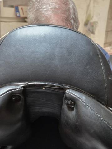 Selle de dressage 