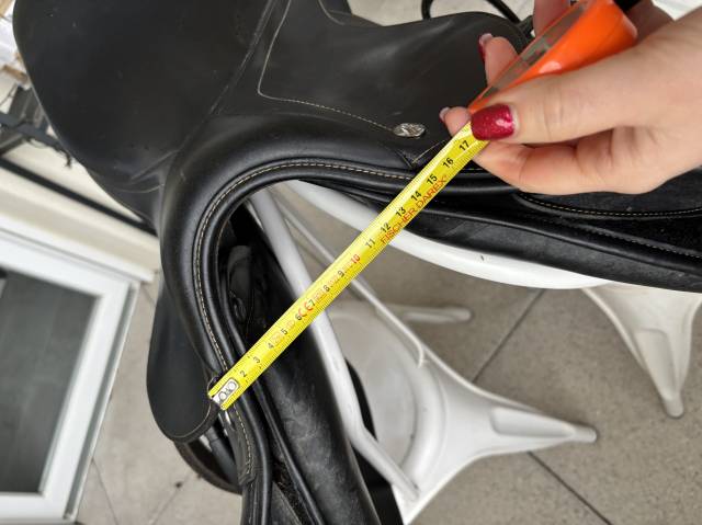 Selle mixte Tekna 17’ bon état - 250€