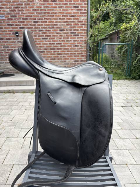 Selle dressage Bates-Isabelle wertz 17,5
