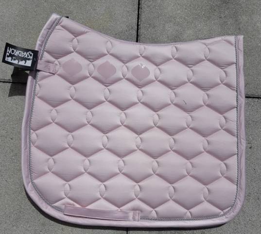 Tapis de selle anatomique Glossy Wave - Eskadron - Antidérapant