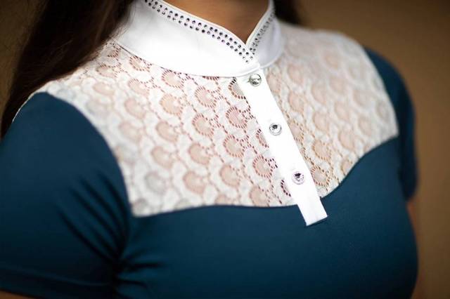 Haut Crystal Champion Blue Meadow - Equestrian Stockholm - Détails en dentelle