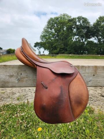 Selle équipée