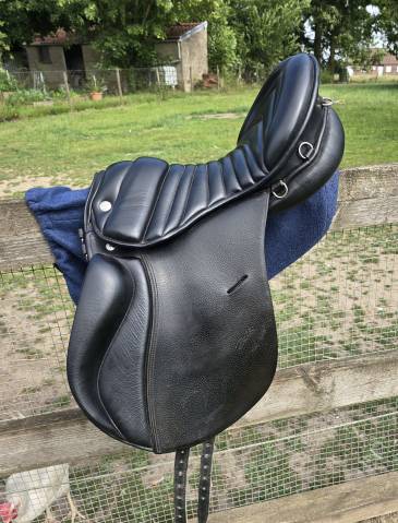 Selle zaldi royal police 