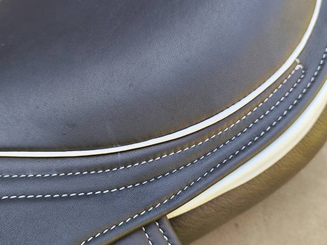 Selle EKUS F3 neuve 17,5"