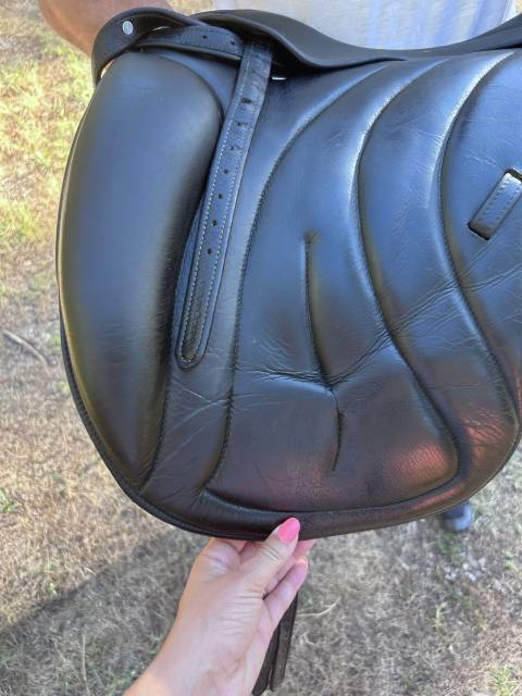 Selle de dressage Éric Thomas Taille 17,5