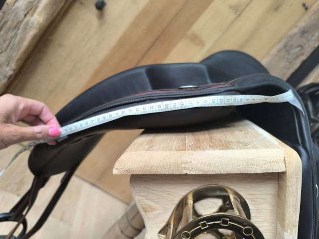 Selle de dressage Devoucoux