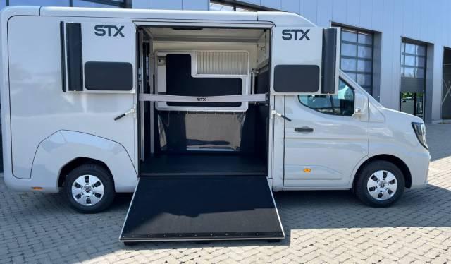 Master 2025 STX  simple cabine stalliom