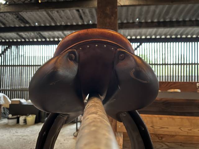 Selle Forestier SÉOUL Pro 18"/3AA