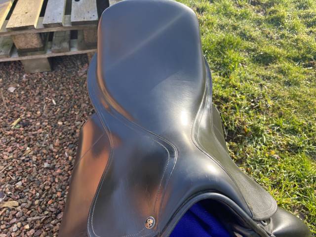 Selle de dressage Éric mondange 