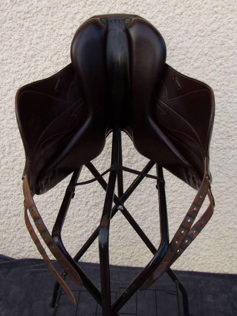 Selle Dressage Devoucoux Makila 17' Petit prix 