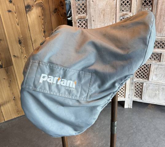 SELLE PARIANI - modèle Custom Jump Lady 17"
