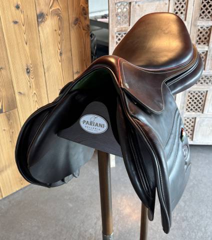 SELLE PARIANI - modèle Custom Jump Lady 17,5"