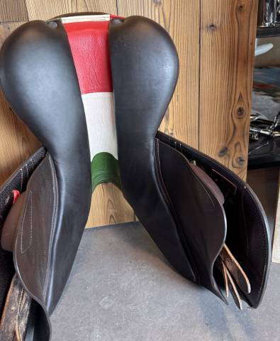 SELLE PARIANI - modèle Custom Jump Lady 17,5"