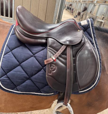 SELLE PARIANI - modèle Custom Jump Lady 17,5"