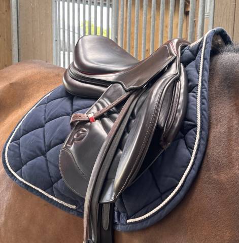 SELLE PARIANI - modèle Custom Jump Lady 17,5"