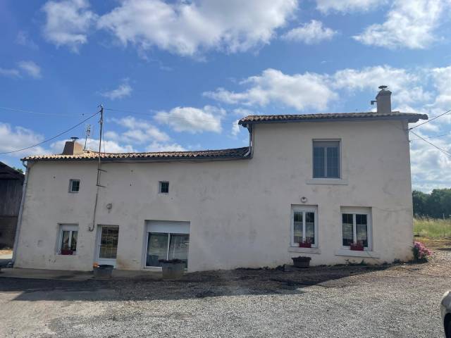 Ferme idéale pour projet équestre sur 36 ha