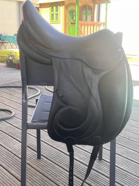 Selle de dressage Antares