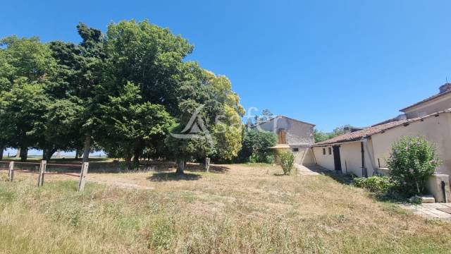 Proche condom centre - propriété de 18 ha