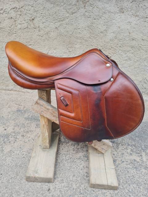 Selle renaissance taille 18 marron