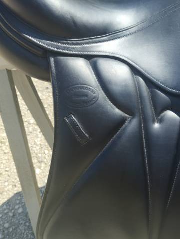 Selle de dressage devoucoux Malika 