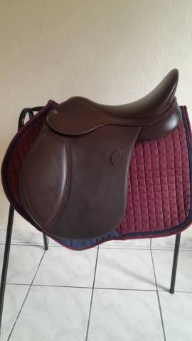 SELLE ARENA WIDE (COB) 17'