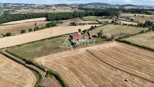 Charmante fermette isolée secteur gueugnon