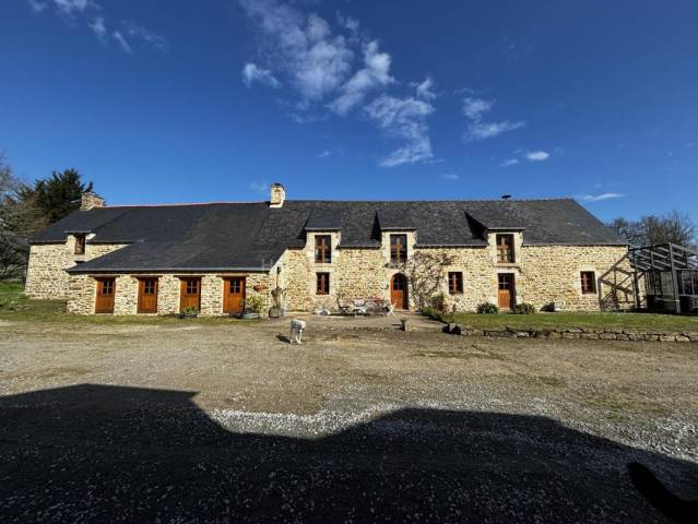 Propriété coup de coeur, 3 maisons, à 2 min de la plage