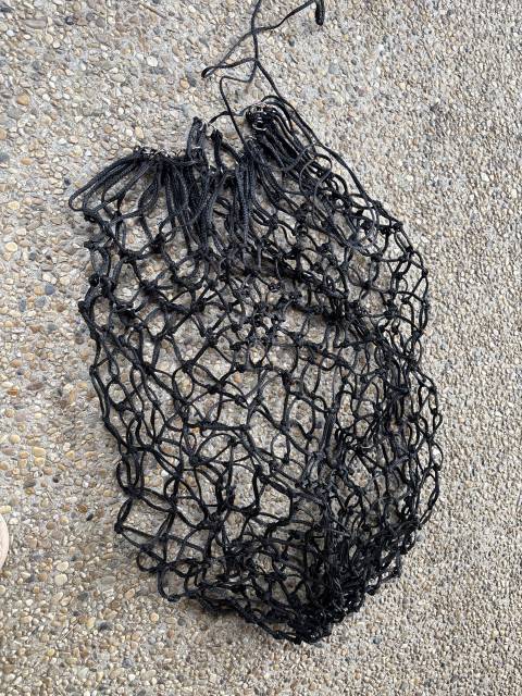 Filet &agrave; foin grand avec petite maille