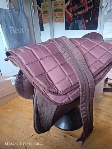 Selle &eacute;quip&eacute; 