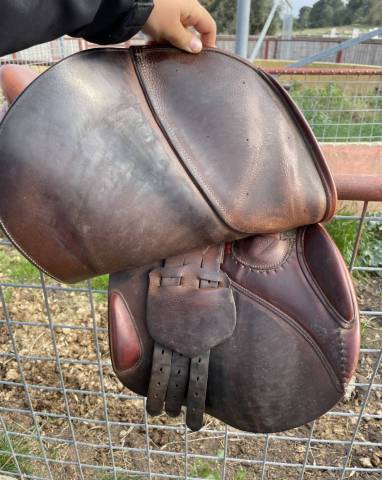 Selle butet 17 pouces 