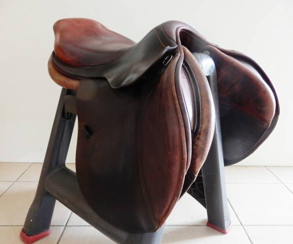 Selle obstacle CWD 17.5" quartiers 2C