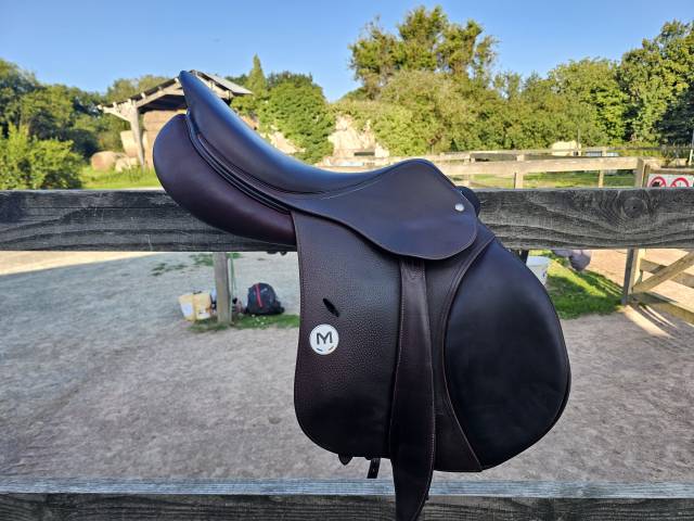 Selle Meyer modèle Marianne 17.5" 