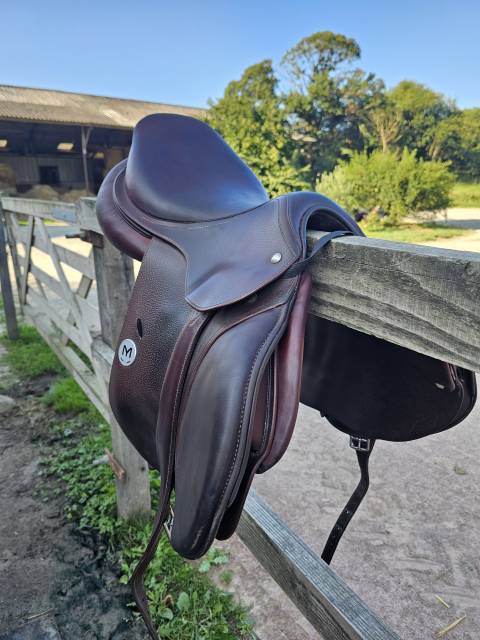 Selle Meyer modèle Marianne 17.5" 