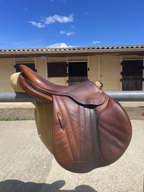 Selle Butet 17,5 pouces 