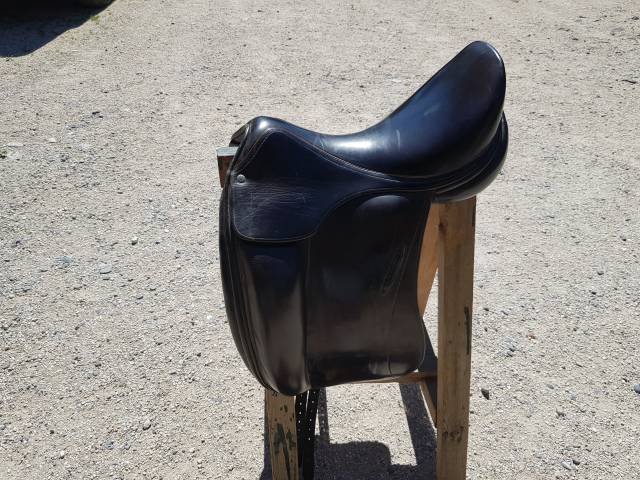 Selle dressage Childeric 17'5