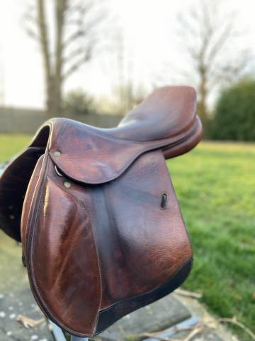 Selle mixte cuir marron Belloir 17,5 pouces