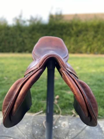 Selle mixte cuir marron Belloir 17,5 pouces