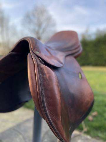 Selle mixte cuir marron Belloir 17,5 pouces