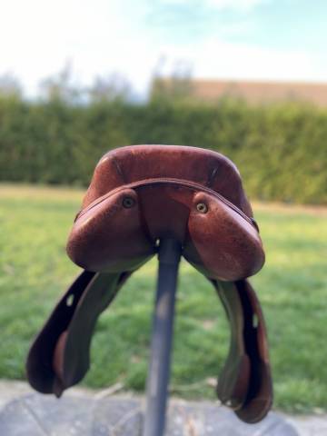 Selle mixte cuir marron Belloir 17,5 pouces