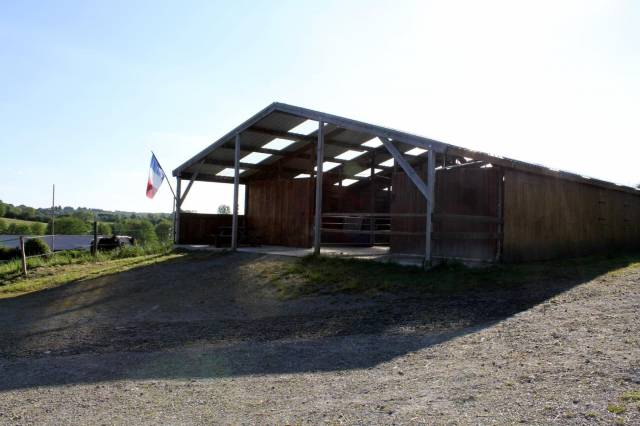 Pension cheval box / paddock