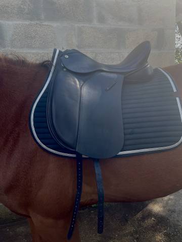 Selle dressage Barnsby 17,5