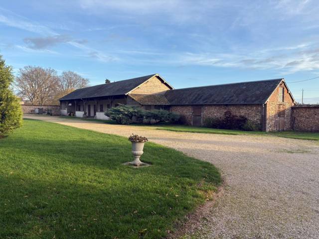 écurie de charme proche paris - 6ha